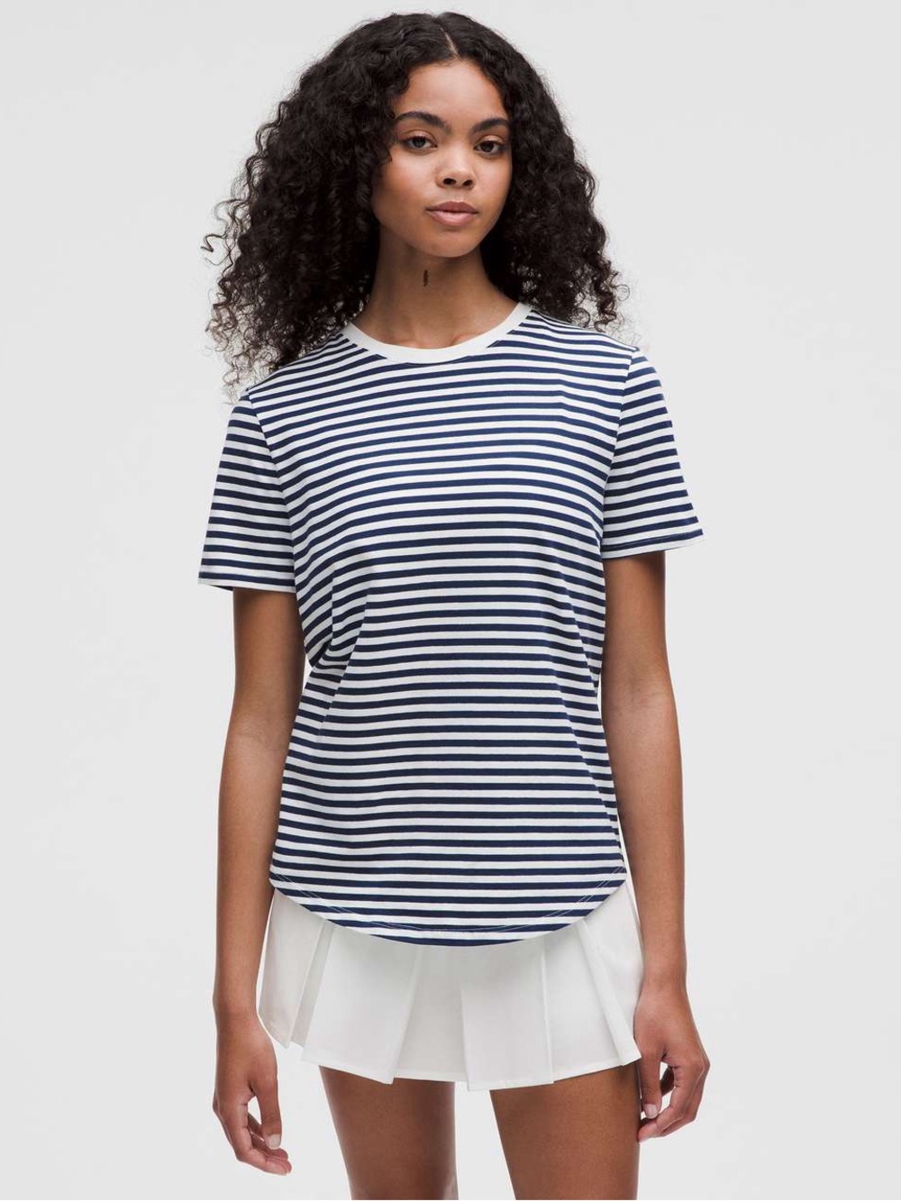 Lululemon “Love” Short Sleeve in Narrow Bold Stripe White/Club Blue Size 4